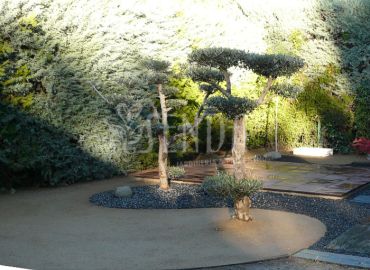 Jardín de inspiración zen para chalet